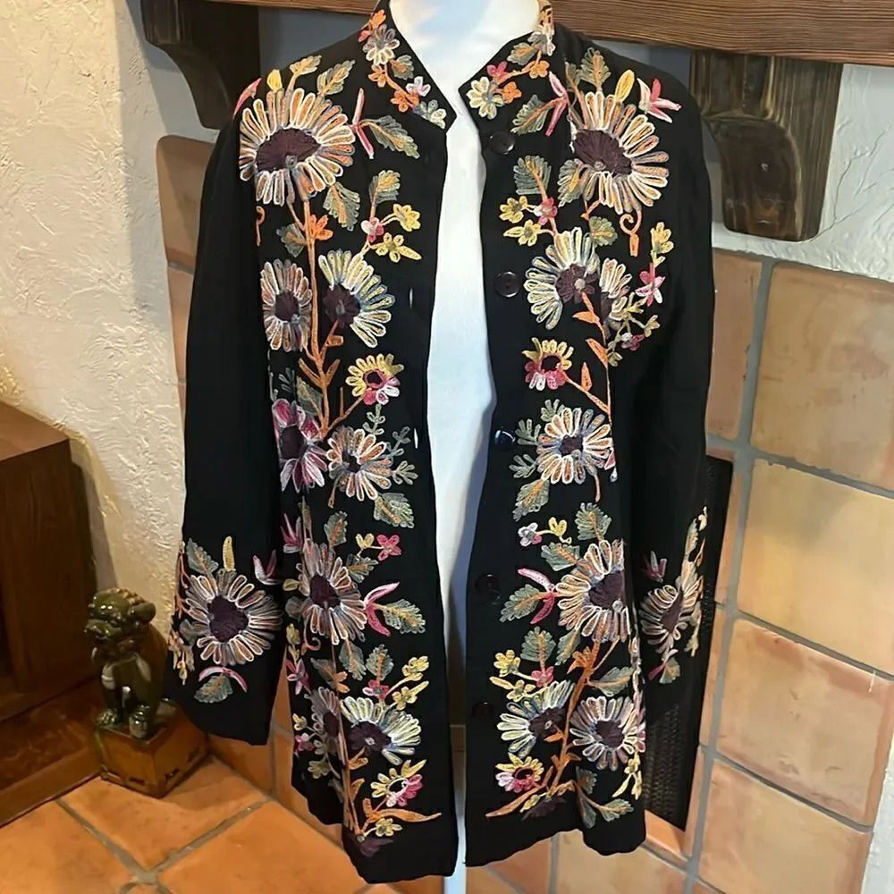 The Vermont Country Store Black Floral Embroidered Mandarin Collar Jacket, sz S